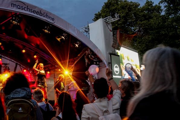 Die Kult-Singleparty „Fisch sucht Fahrrad“ steigt auf dem Maschseefest