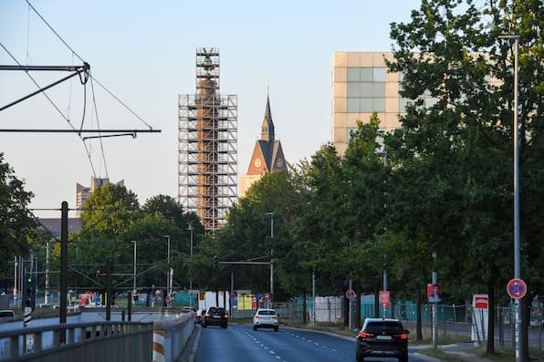 Waterloosäule Hannover: Sanierung verzögert sich – Fertigstellung erst im Herbst