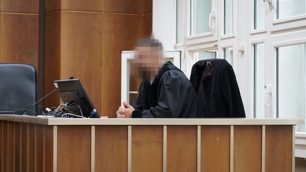 Er verriet Razzien an Dealer – doch seine Chefin hielt ihn für unmöglich schuldig