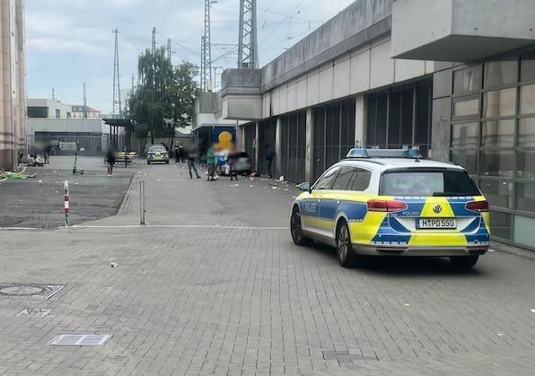 Messerangriff am Stellwerk Hannover: Ein Mensch muss verletzt ins Krankenhaus