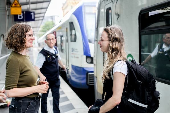 Kommunalwahl: Warum Grünen-Politikerin Sinja Münzberg mit der S5 nach Paderborn fährt