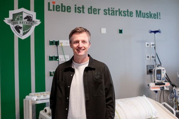 Neuzugang in der Diakovere Henrike auf der Bult/ Hannover: Kreißsaal und Wehenzimmer tragen jetzt das Reckenlogo vom Handball-Bundesligisten